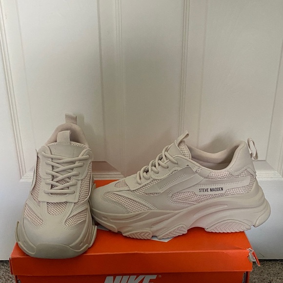 Steve Madden Beige Chunky Sneakers - Picture 1 of 4